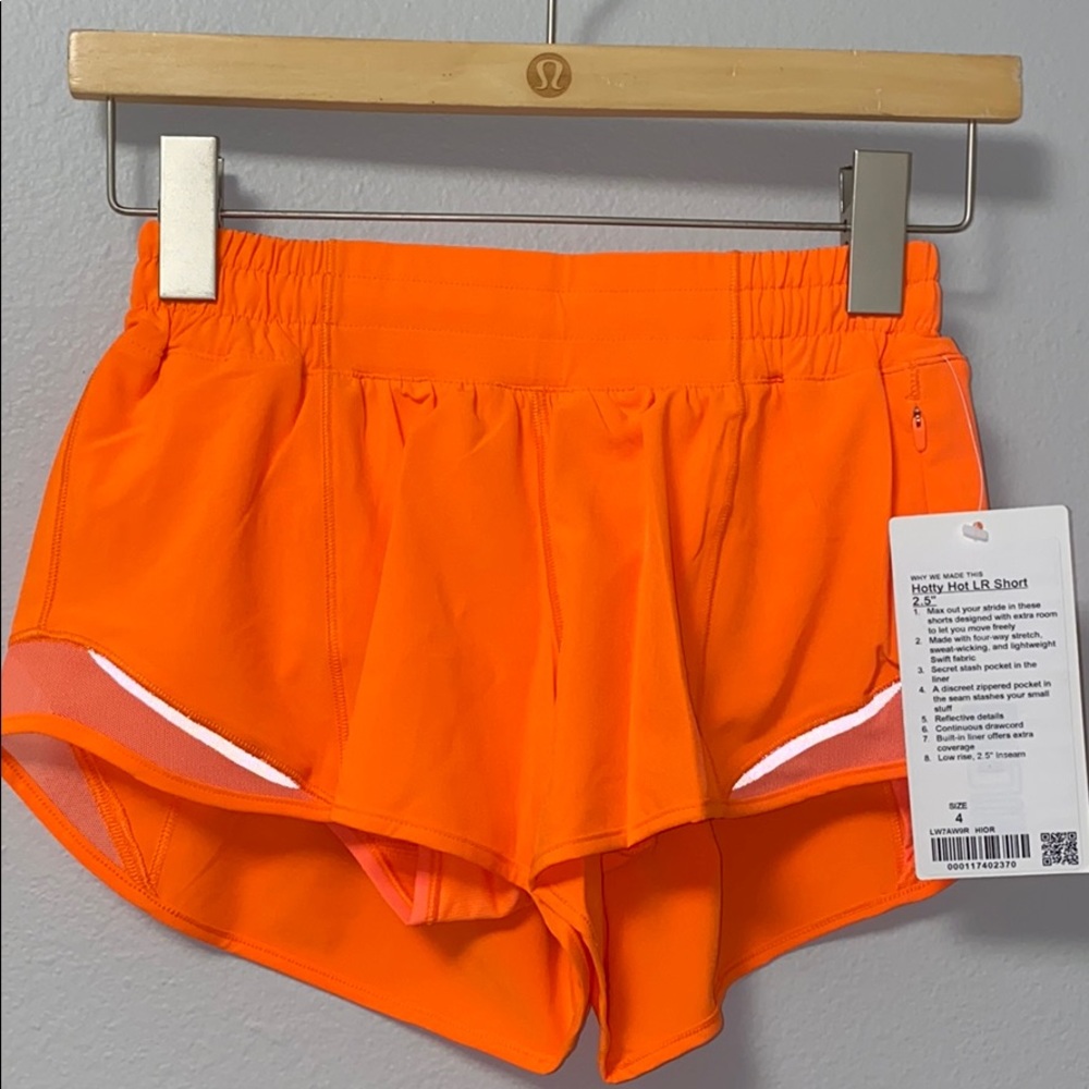 🍋 Lululemon shorts Hotty Hot 2.5 Highlight Orange